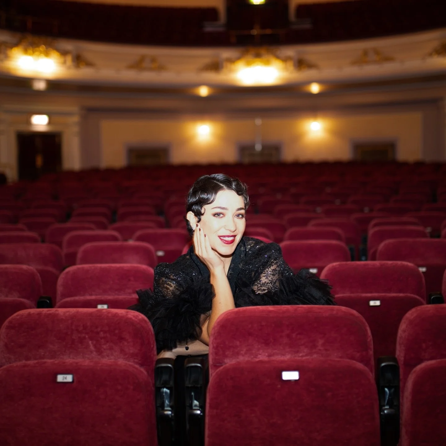 Hello friends:) since I have some new followers I thought I could reintroduce myself. I&rsquo;m Juliana, my friends call me Annie, and I&rsquo;m a Californian soprano based in Munich, Germany. I travel around to play dress up and sing my little heart