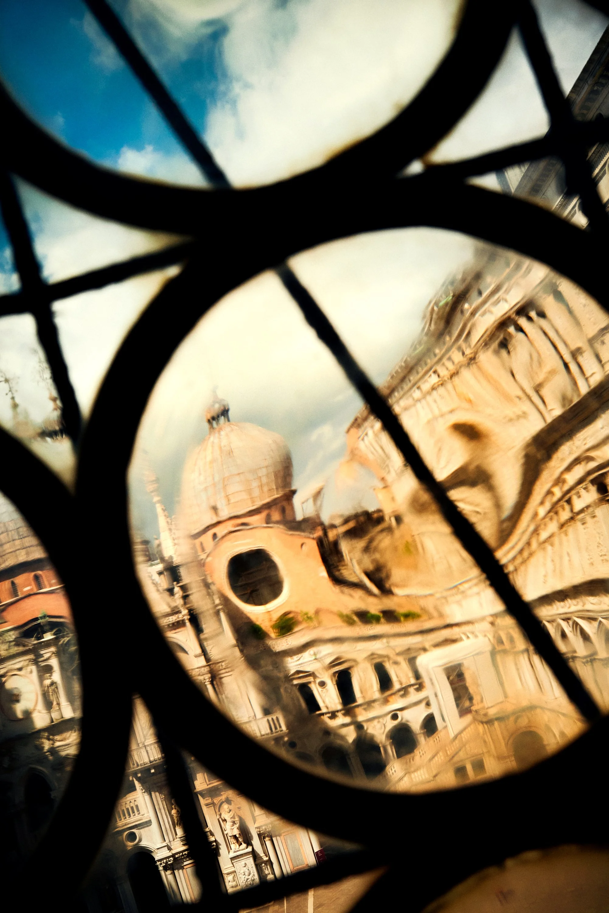 Italy26_01-Venice_0017_v2Col.jpg