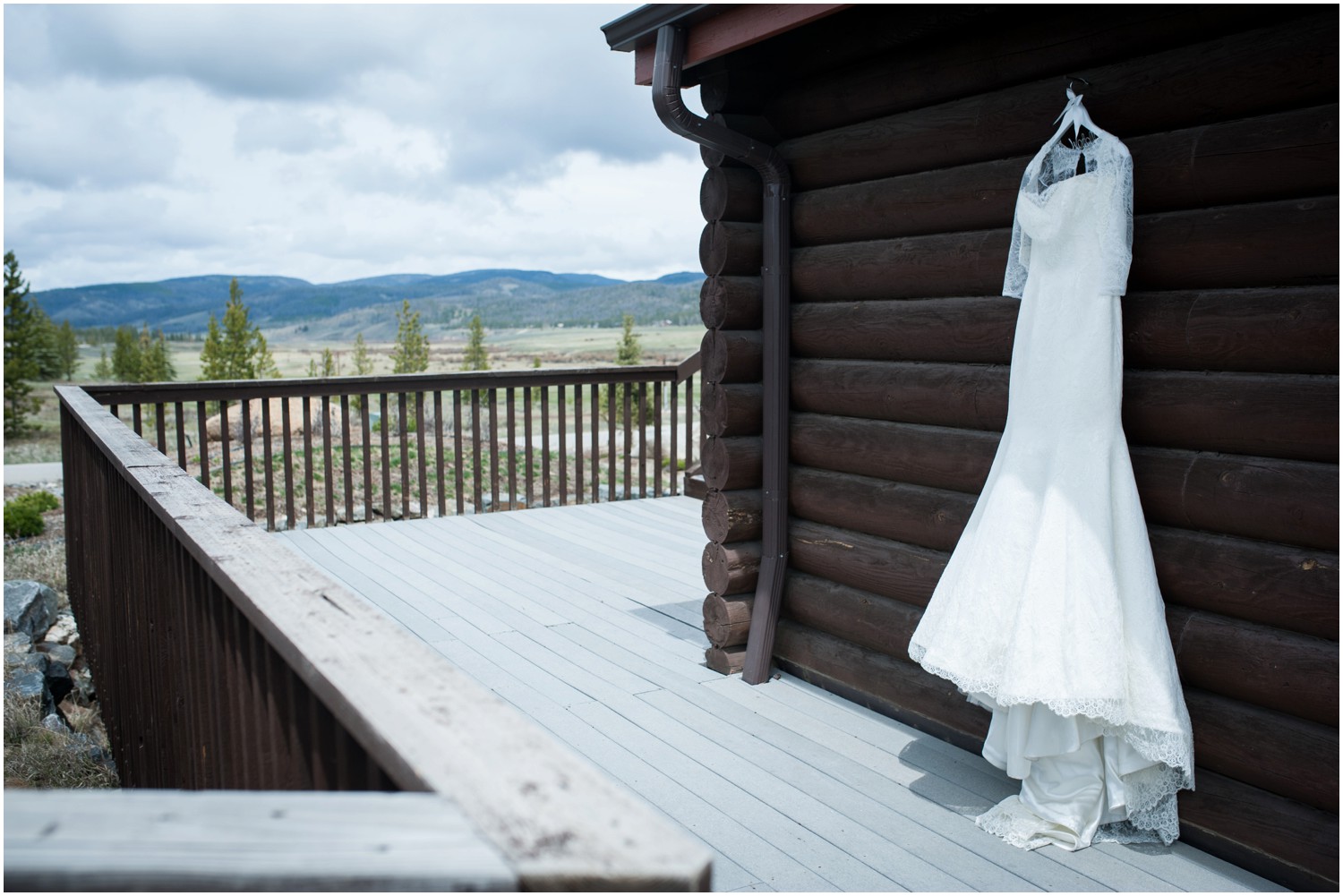 Devils-thumb-ranch-colorado-snowy-wedding-_0006.jpg