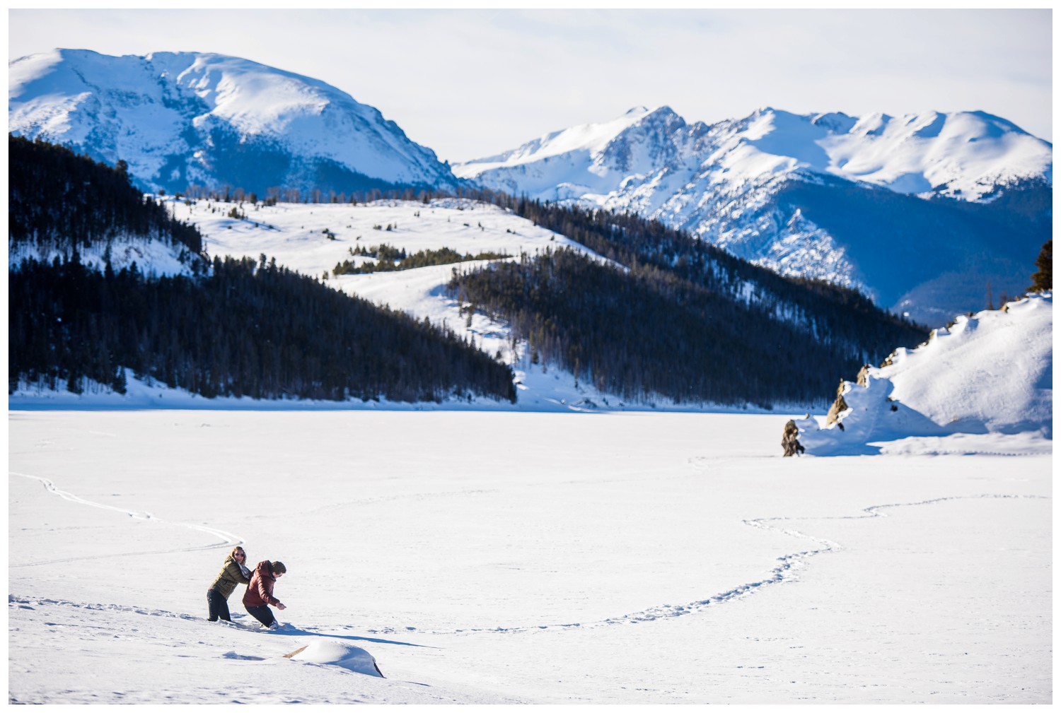 sapphire-point-colorado-winter-engagement-photography-_0014.jpg
