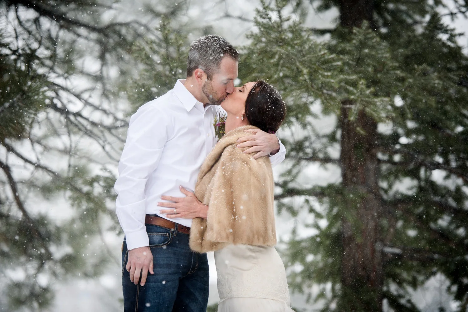 Evergreen-mountain-winter-wedding-photography_0019.jpg