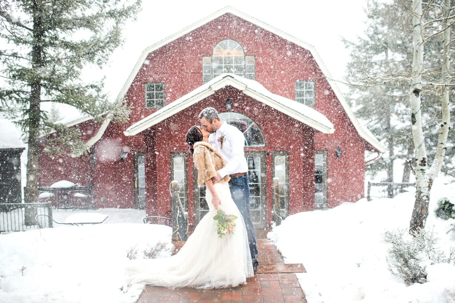 Evergreen-mountain-winter-wedding-photography_0025.jpg
