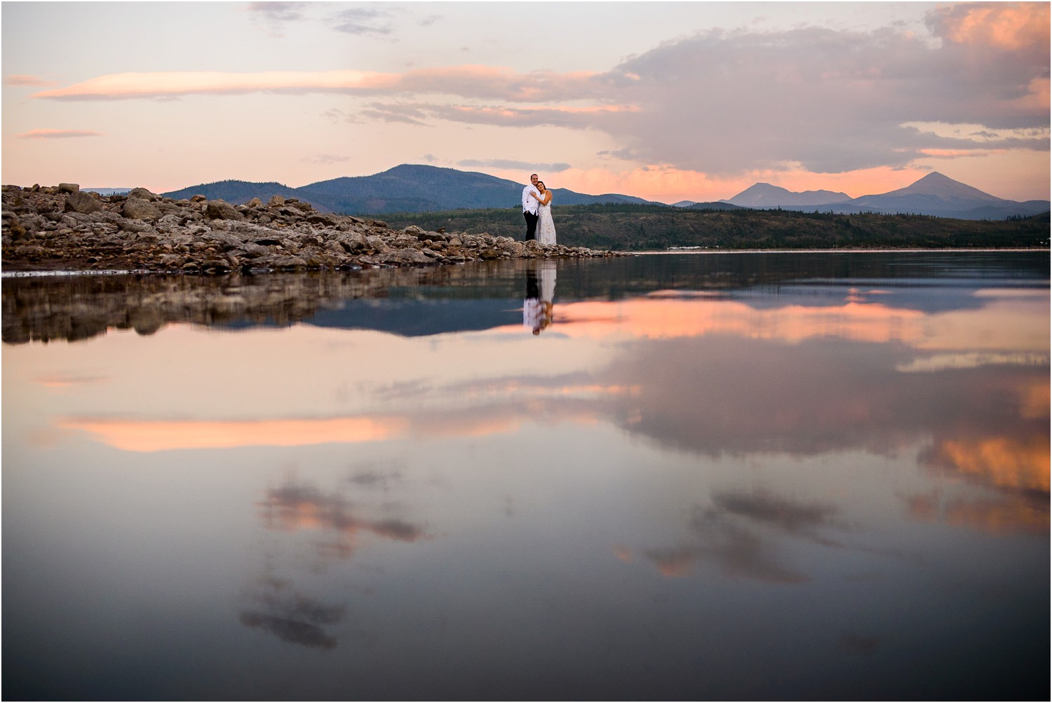 Shrine-pass-Vail-wildflower-engagement-photography_0031.jpg