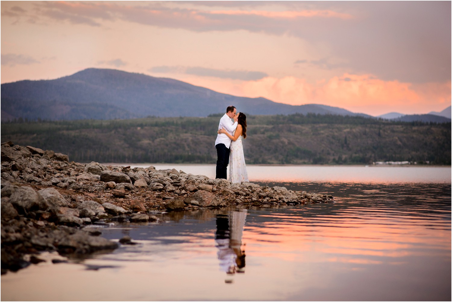 Shrine-pass-Vail-wildflower-engagement-photography_0033.jpg