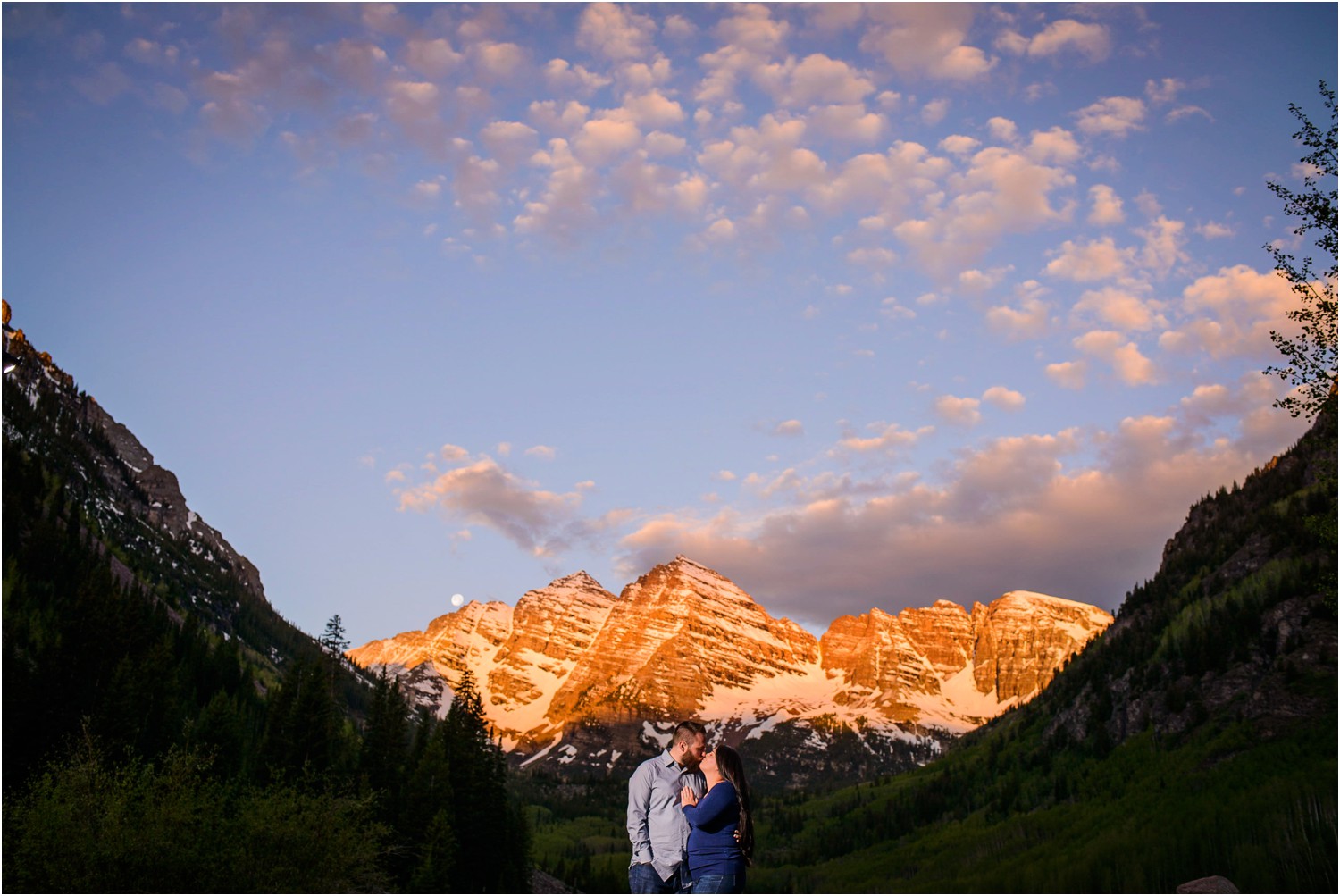 Maroon Bells Engagement photo at sunrise