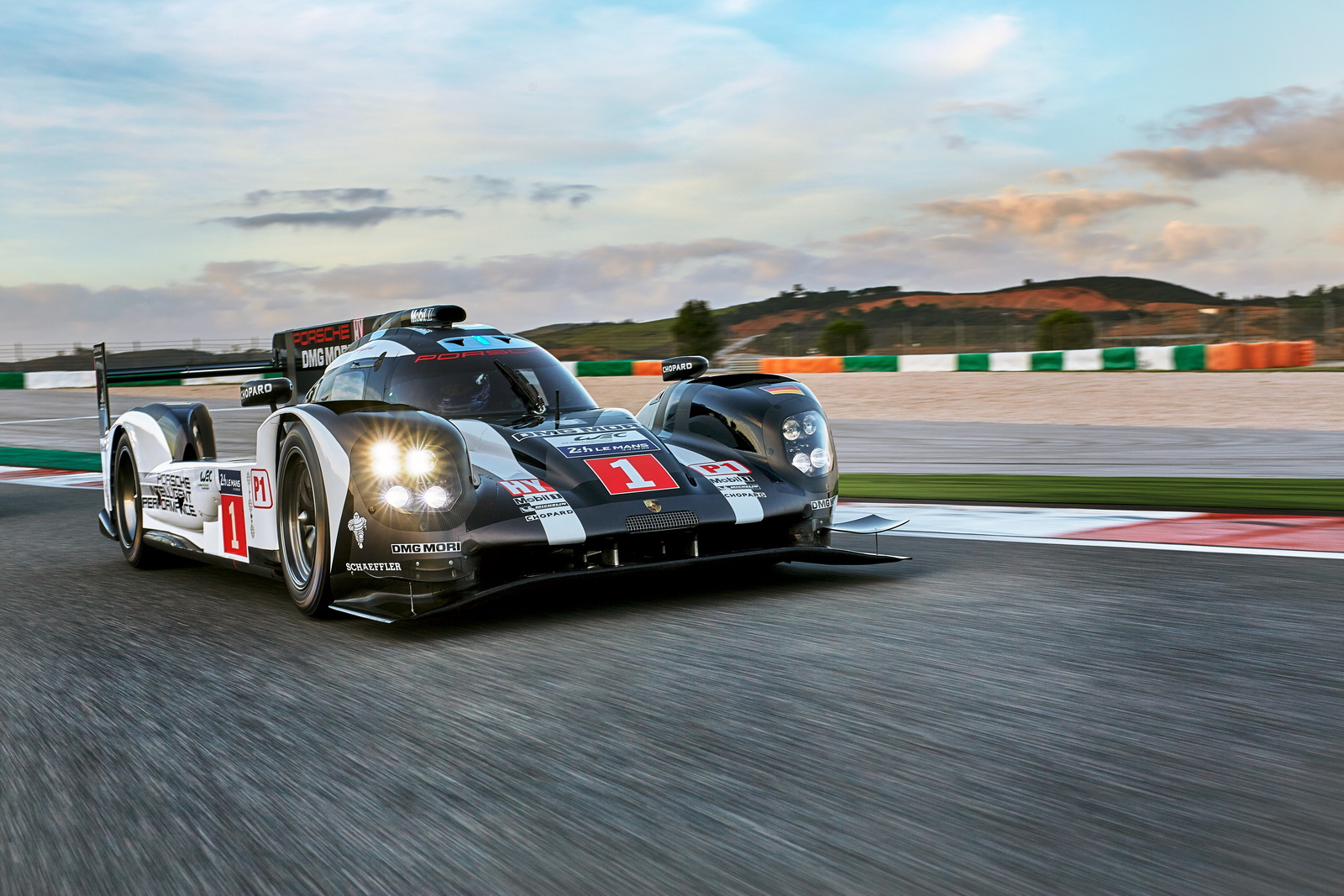 2016-Porsche919Hybrid-05.jpg