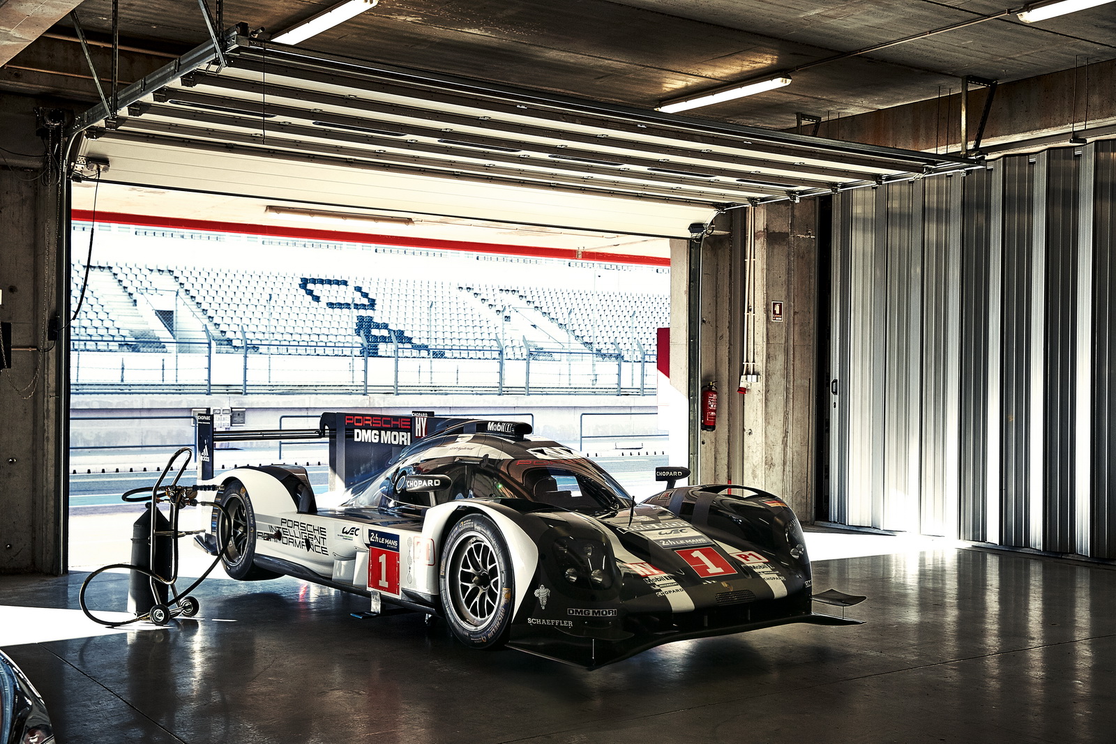 2016-Porsche919Hybrid-03.jpg