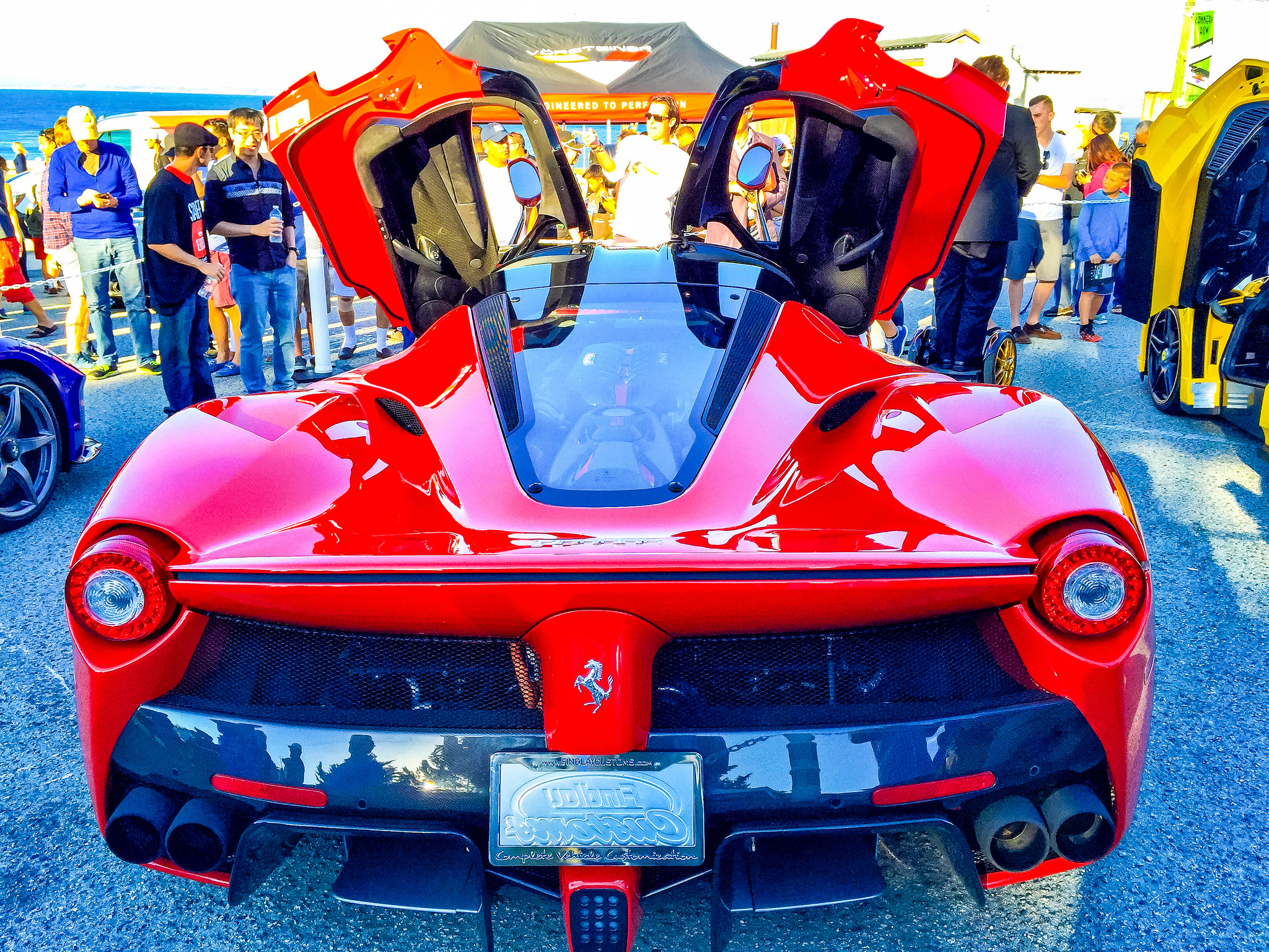 No, this is not the same red LaFerrari as above. 