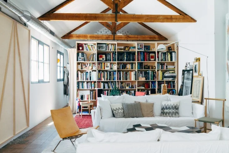 Alvaro-Catalan-de-Ocon-via-Freunde-von-Freunden-Remodelista-7-733x489.jpg