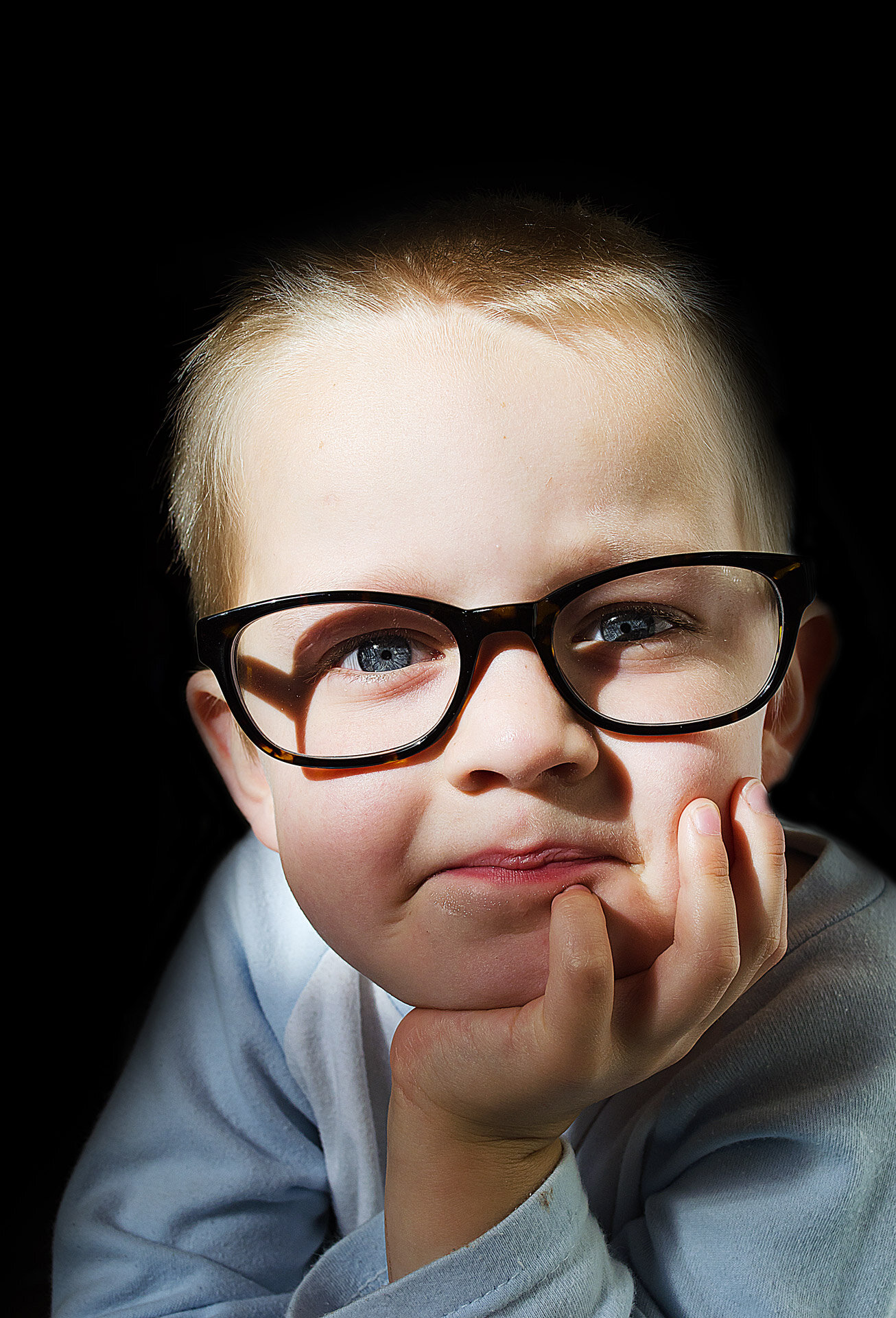child-and-optical-glasses.jpg