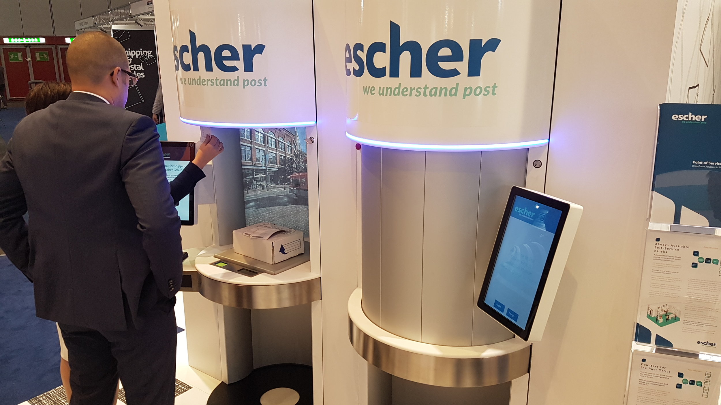 A self-serve retail/parcel installation from Escher