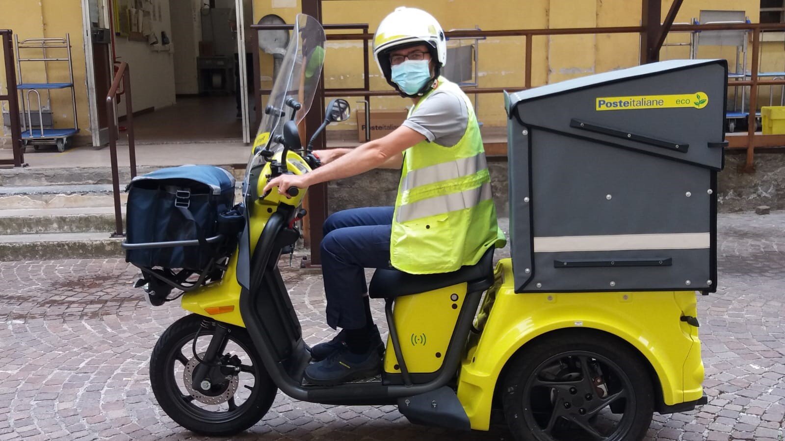 Poste Italiane's electric deliveries in Como — Postal Hub podcast