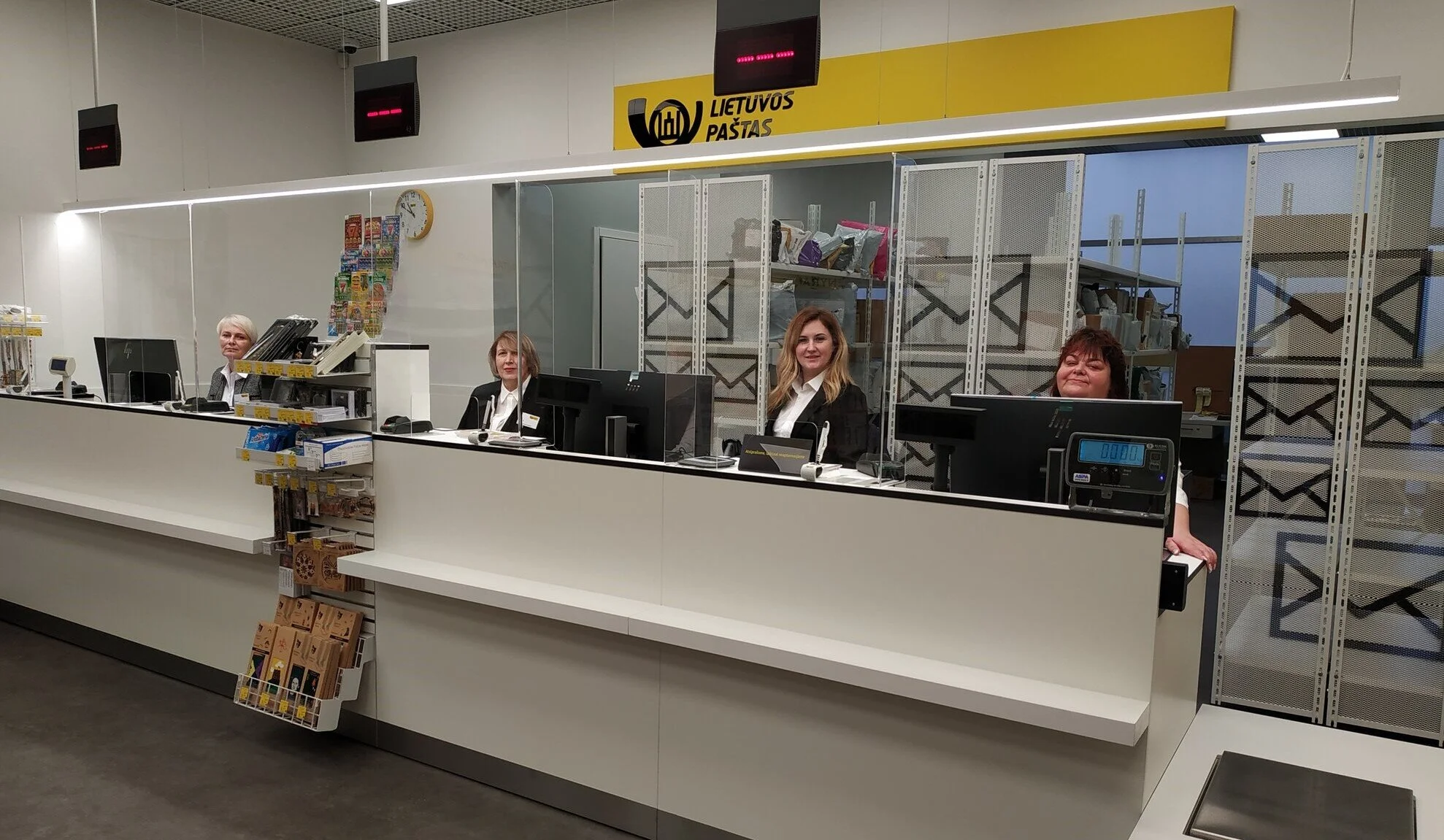 Parcels and post offices — Postal Hub podcast