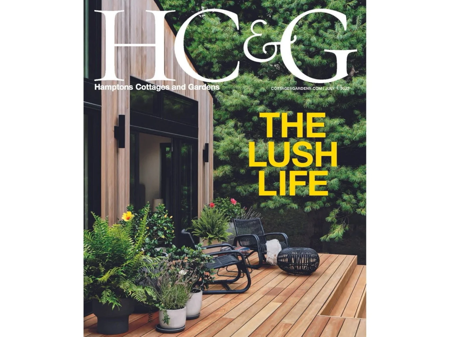 HAMPTONS COTTAGES AND GARDENS COVER STORY ON SAG HARBOR HOME, DESIGN BY BELLA MANCINI DESIGN, PHOTOGRAPHY BY READ MCKENDREE.