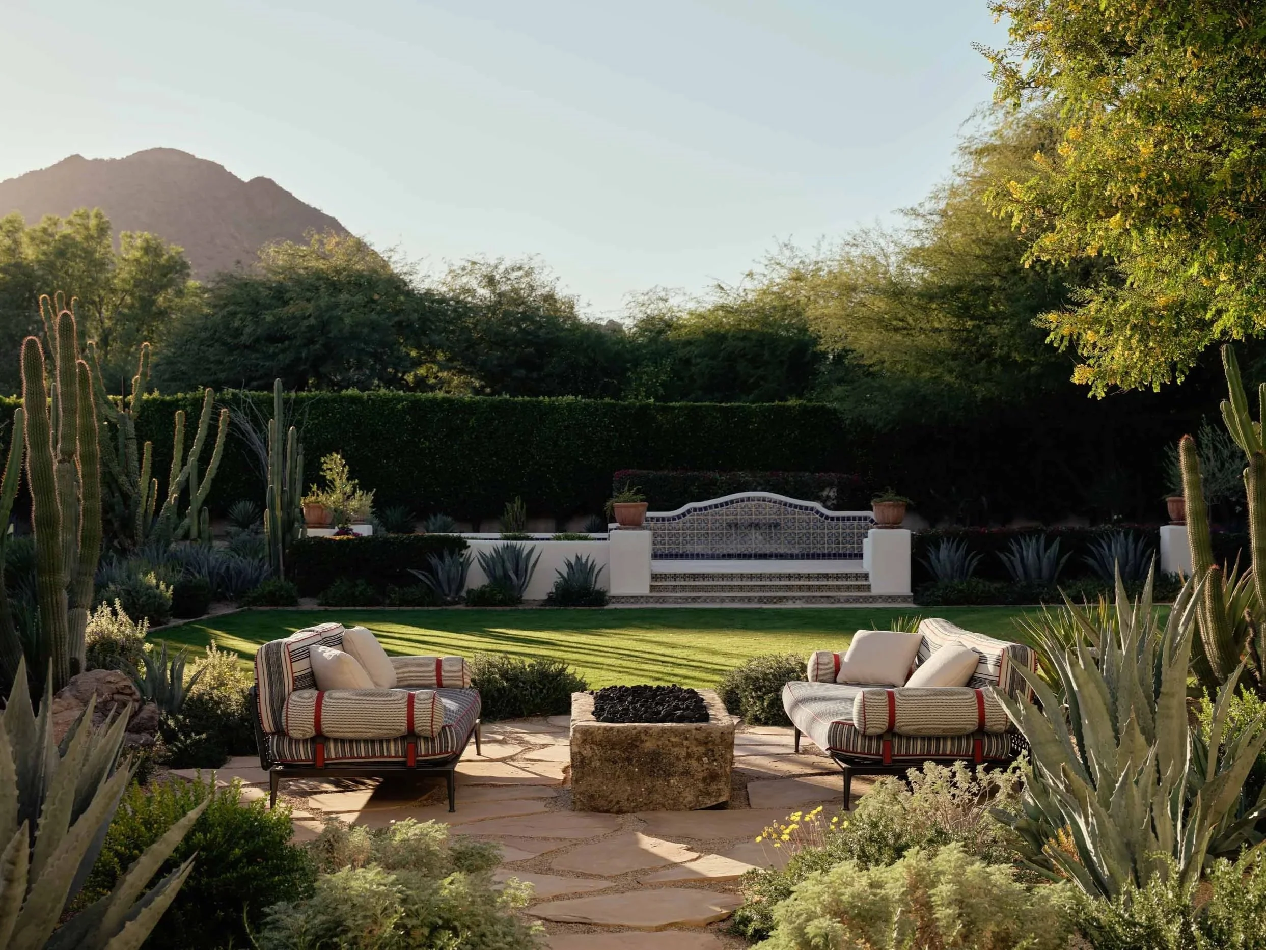 LUXE, Paradise Valley Residence Design by Jennie Gruss Interior Design, Photography by Read McKendree