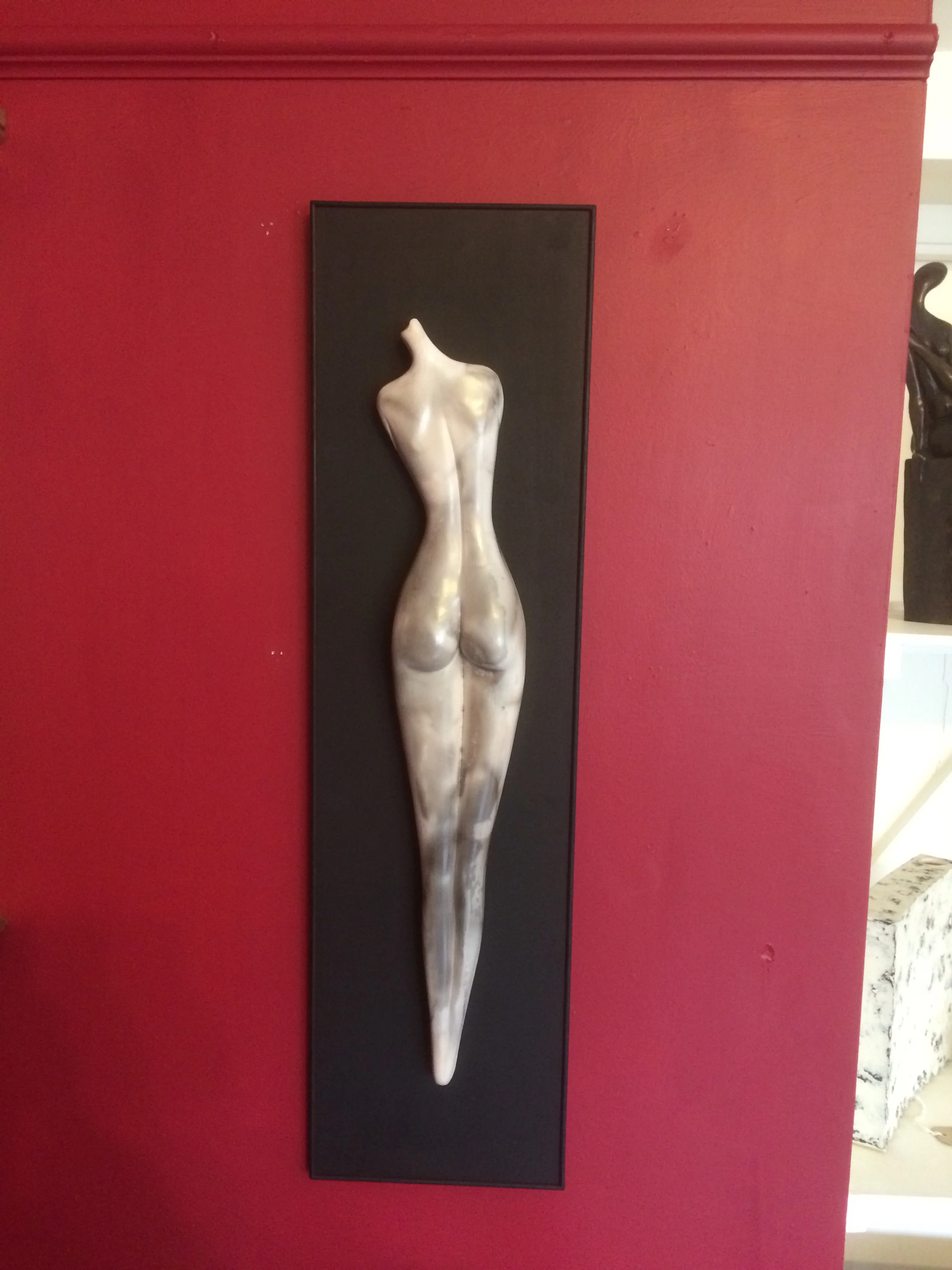 Ferri Farahmandi - smoke fired figurative ceramics