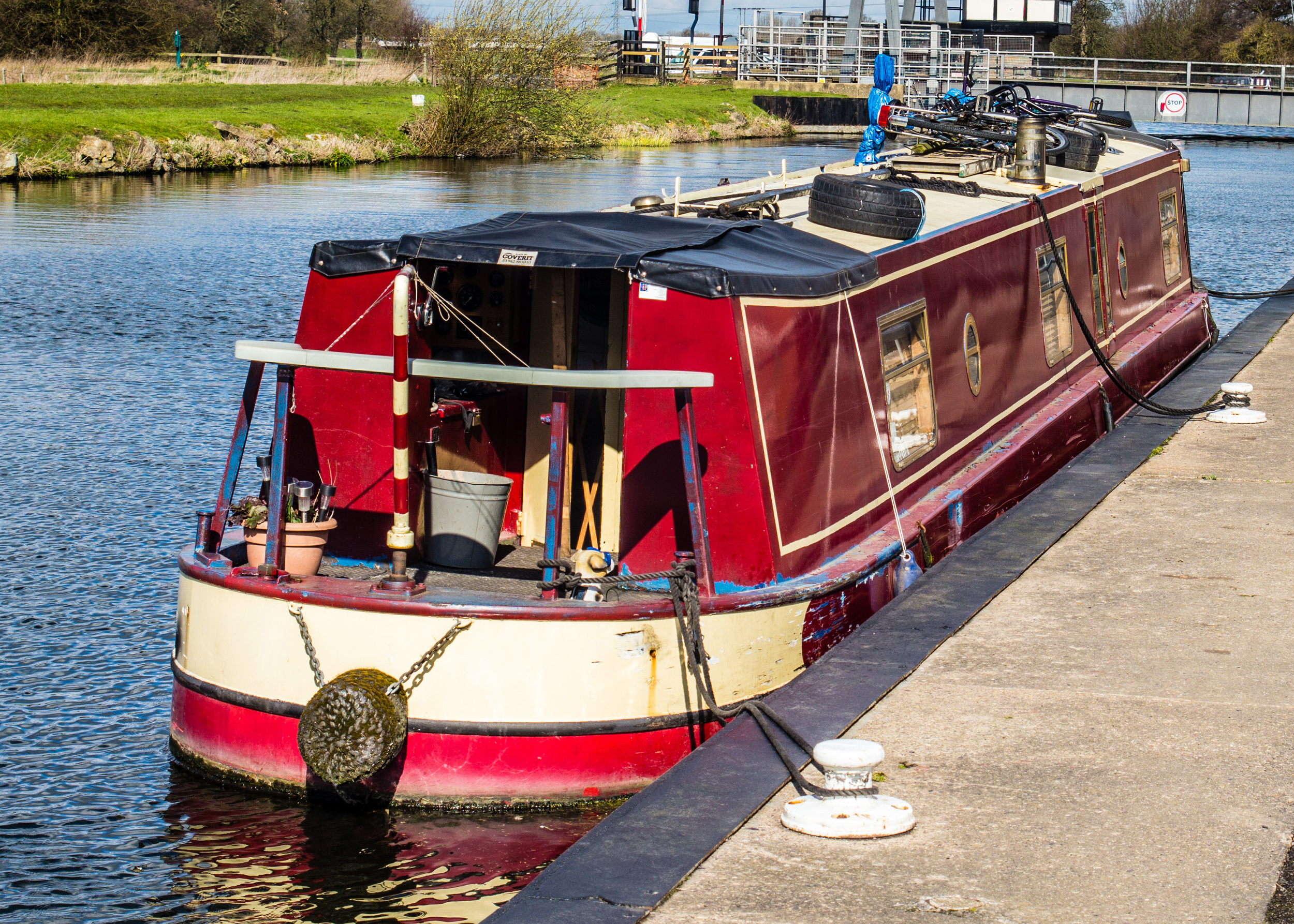 Canal narrow boat