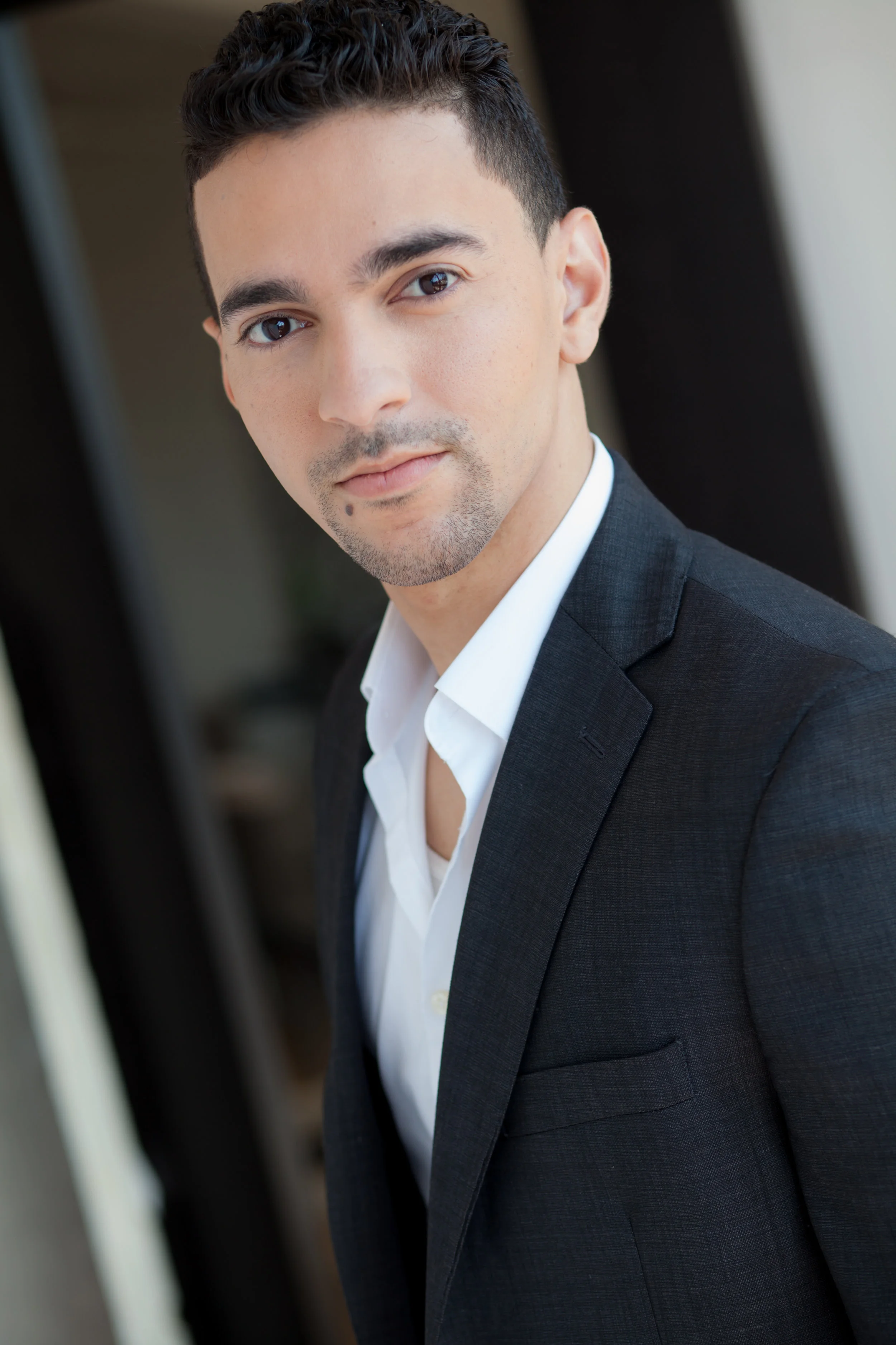 Anthony Irizarry Headshot.jpg
