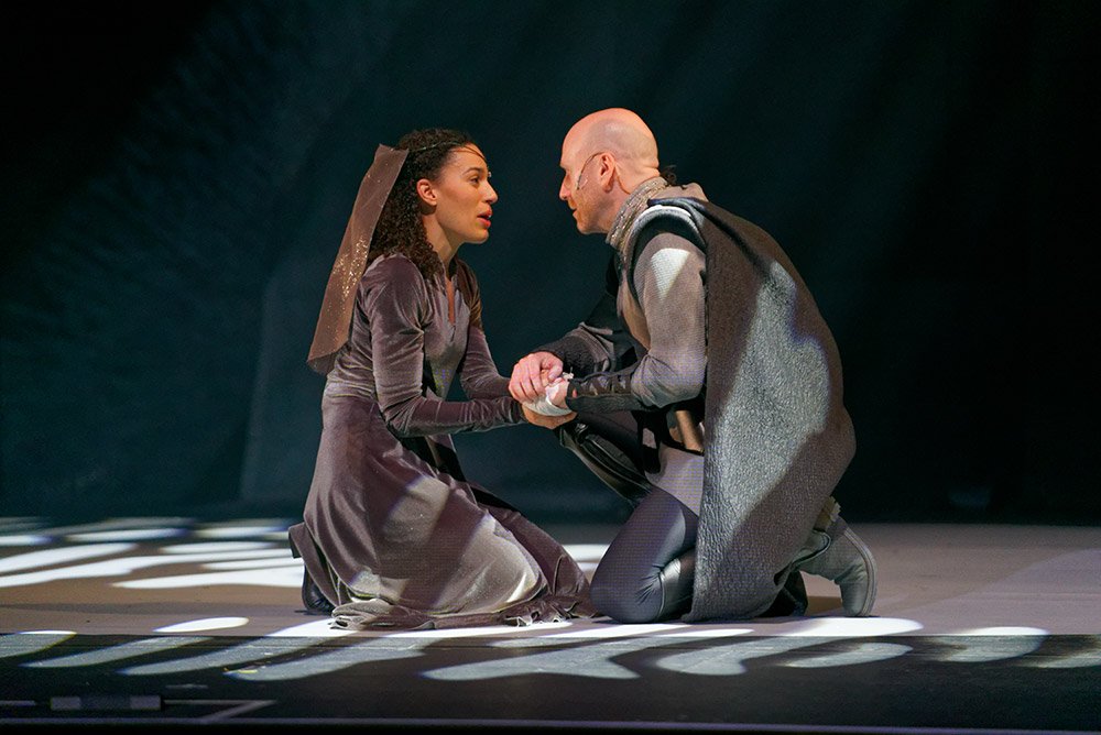  Photo by Darryl Estrine. Aquila Theatre's  Macbeth  2022. Actors: Aamira Challenger &amp; James Lavender 