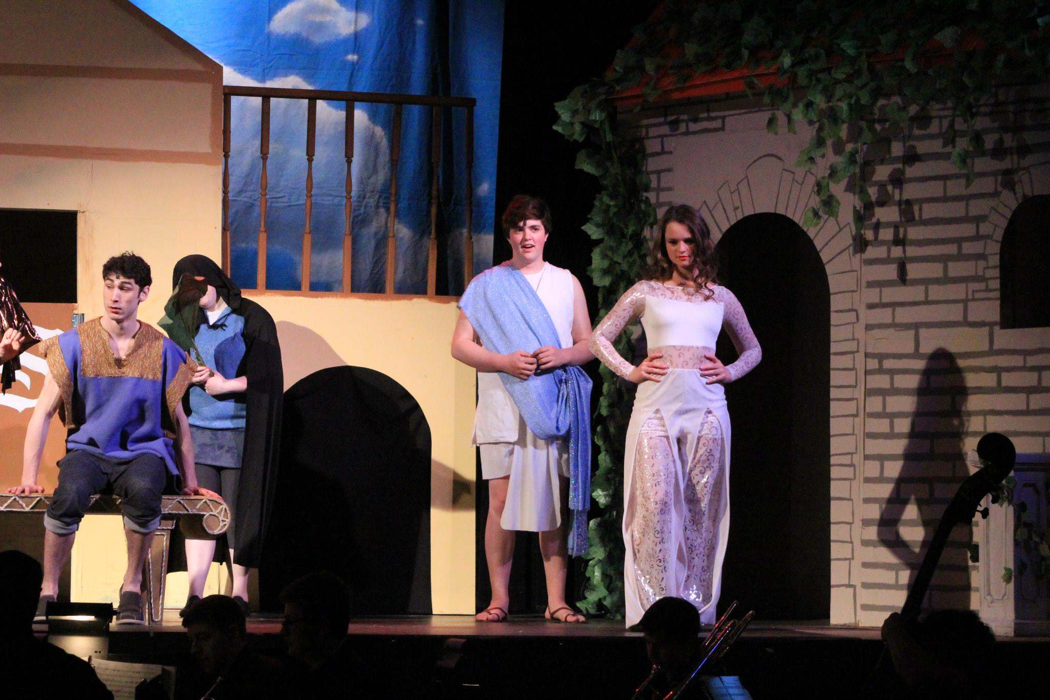 Photos of members of the cast of 'Forum' by Robert Rosa