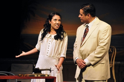 Marela (Amanda Morish) gets to know lector Juan Julian (Martin J. Rodriguez) in the Teatro Nagual production of "Anna in the Tropics.
