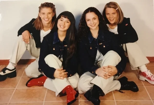 Melissa Schuman, Alex Chester, Holly Arnstein, Ashley Poole