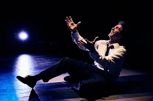 Off-Broadway Review: “I’m Not A Comedian . . . I’m Lenny Bruce” 