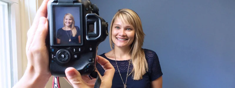 tips-for-taking-own-headshots1-800x300.jpg