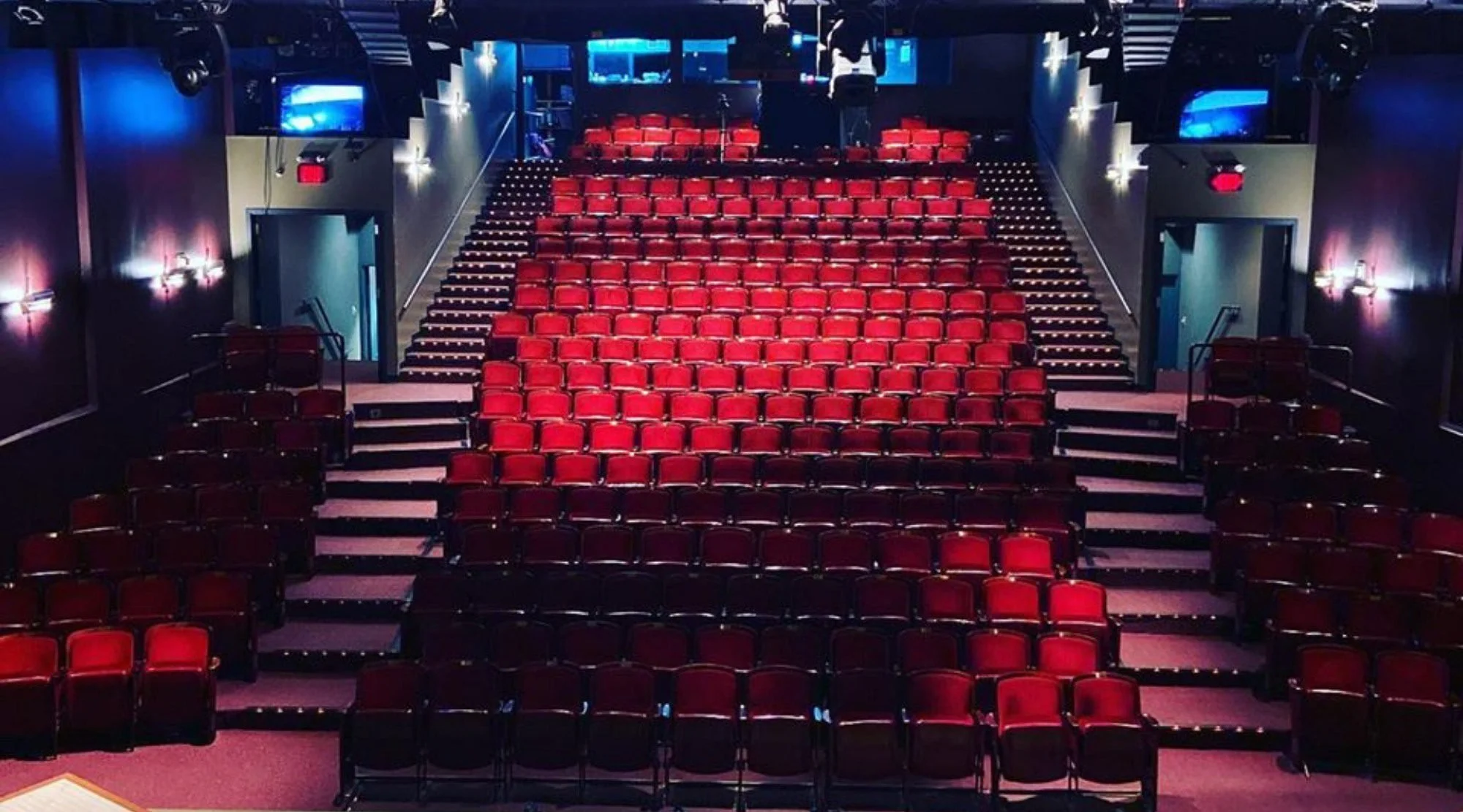 Regional and Community Theatres Are the Future of Bold, Exciting Work - Not Broadway