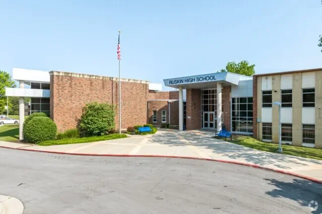 From Five People to a Full House: A High School Theatre Production Gets the Ending It Deserved