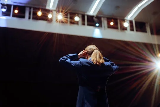 Actors, What Goes Through Your Mind When You Forget a Line?