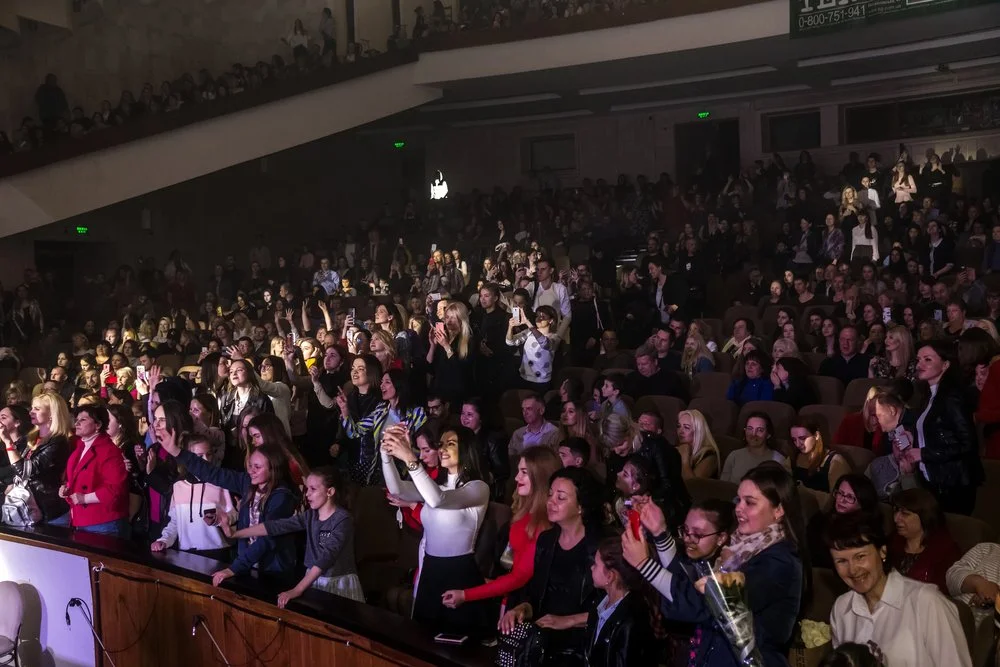 The Standing Ovation Question: Is a Seated Audience Still a Moved Audience?