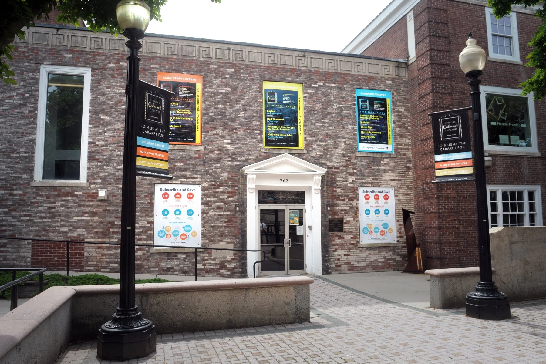 I Had My Issues With the Downtown Cabaret Theatre. I Still Want It Saved.