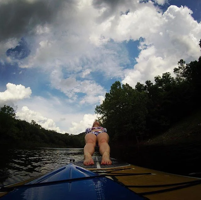Wassup? Purvottanasana &amp; blue skies, that&rsquo;s what&rsquo;s #sup 🧘&zwj;♀️🌤🏄&zwj;♀️ #417yoga #supyoga #purvottanasana #lakelife #lakeyoga #tablerocklake #tablerocklake2018 #417mom #417land #417girl #417strong