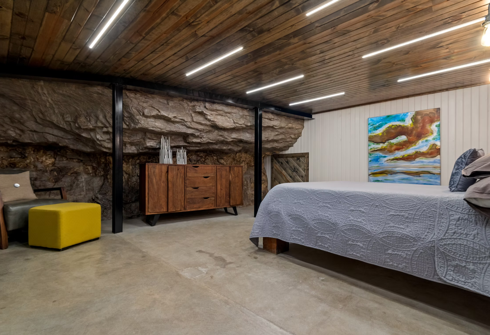 bdrm 3 prv bath.png