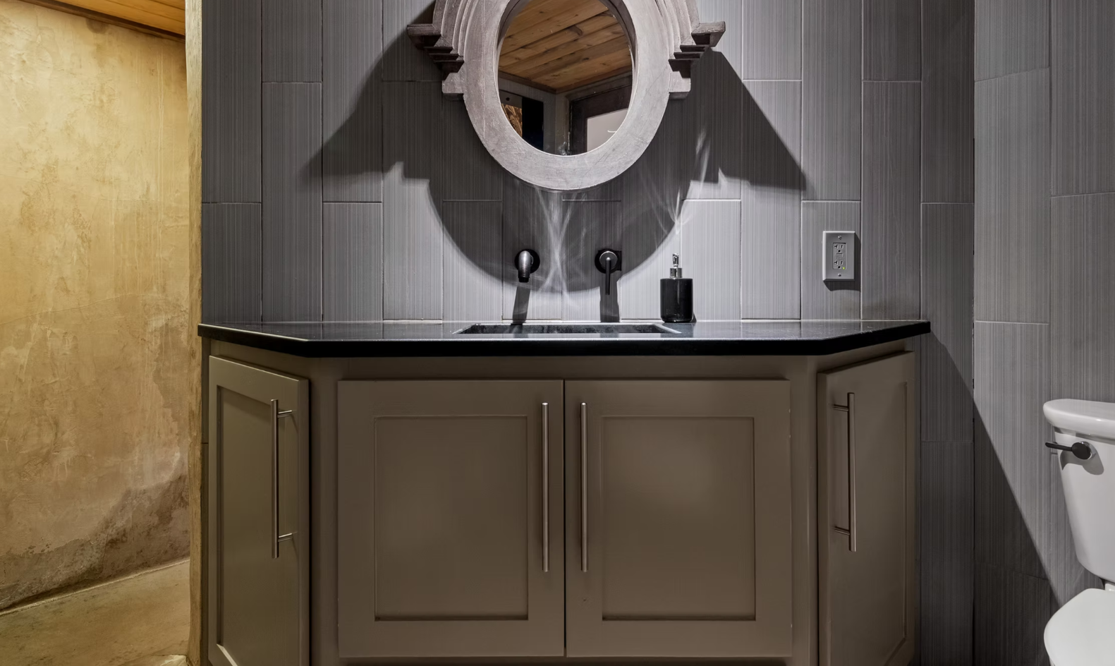 shared bath 2.png