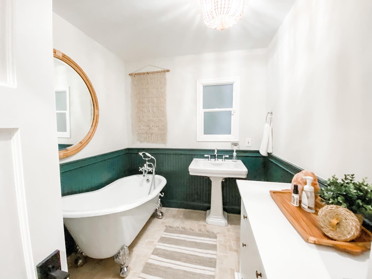 Some of the best outcomes come from the simplest changes. This project did not require a large renovation, but what a difference! Swipe to see the bathroom before the photo.