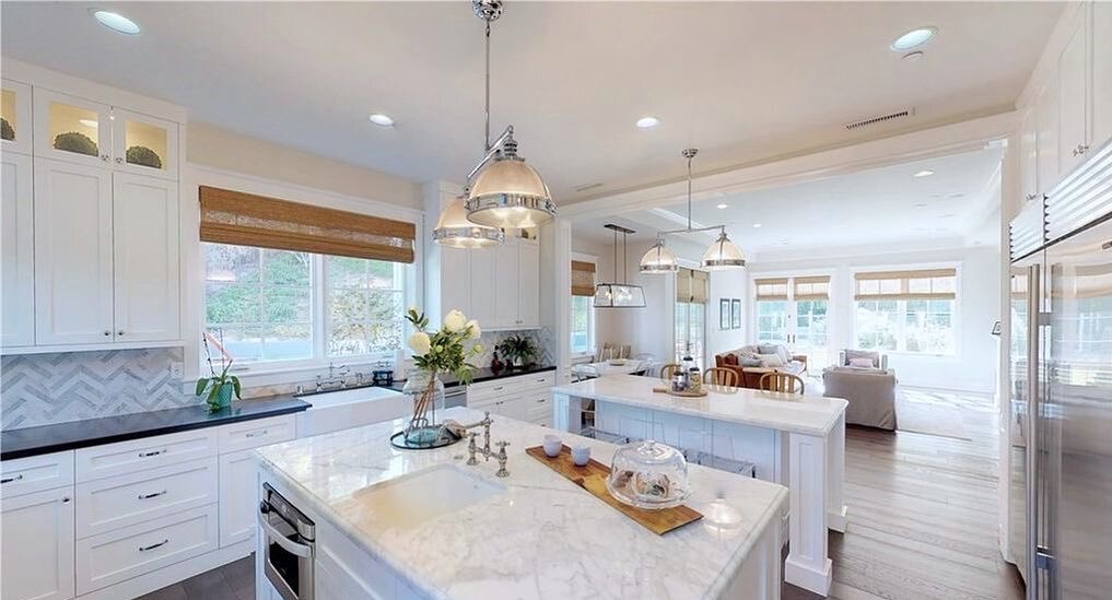 One thing I love most about bright, open kitchens like this is the incredible natural light. How incredible to look out your window on a day like today when the sun is out and Spring finally feels like it's arrived.