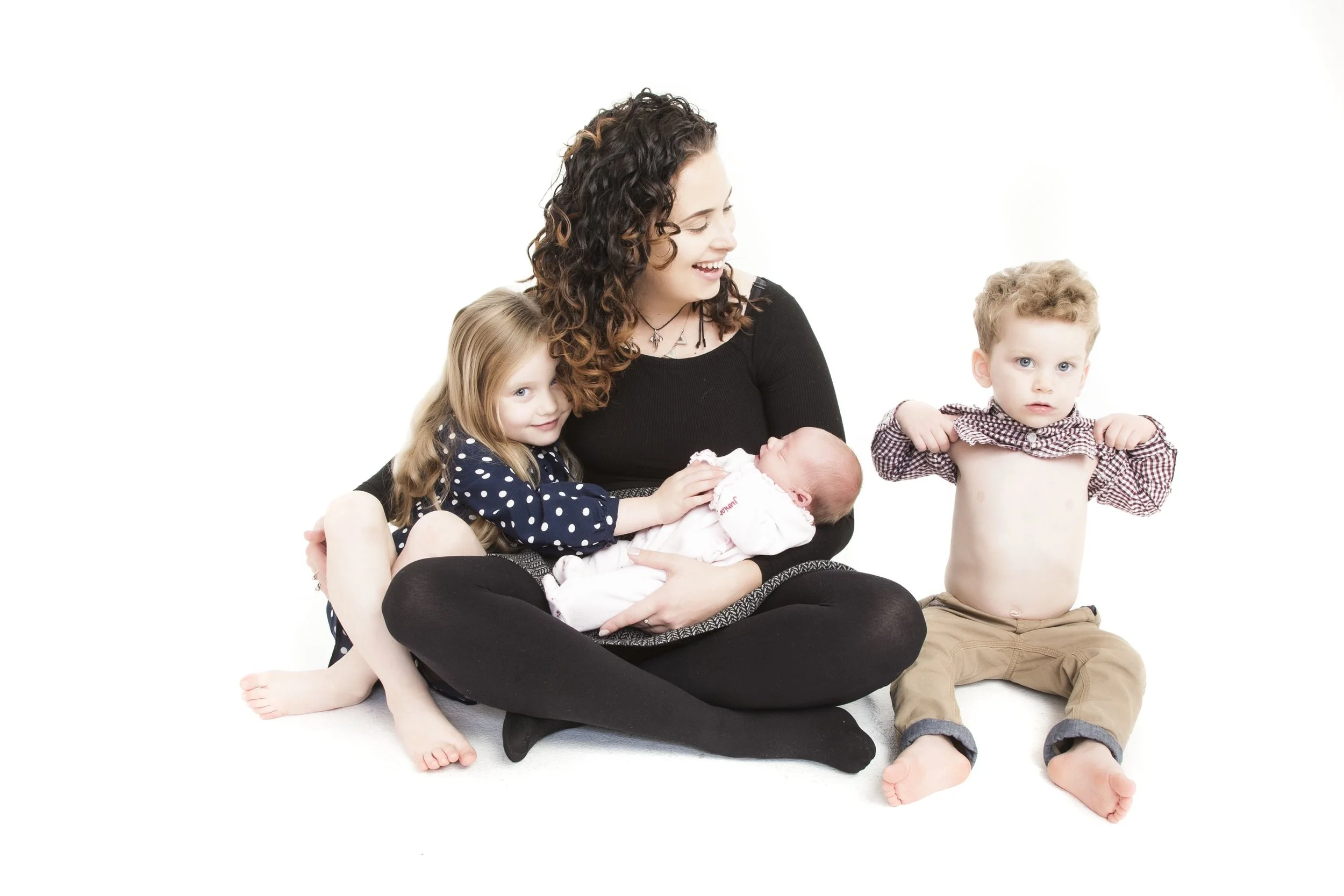 zigzag-photography-leicester-photoshoot-studio-photo-shoot-bump-newborn-family-pregnancy-baby-children-mum-fun-unique.jpg