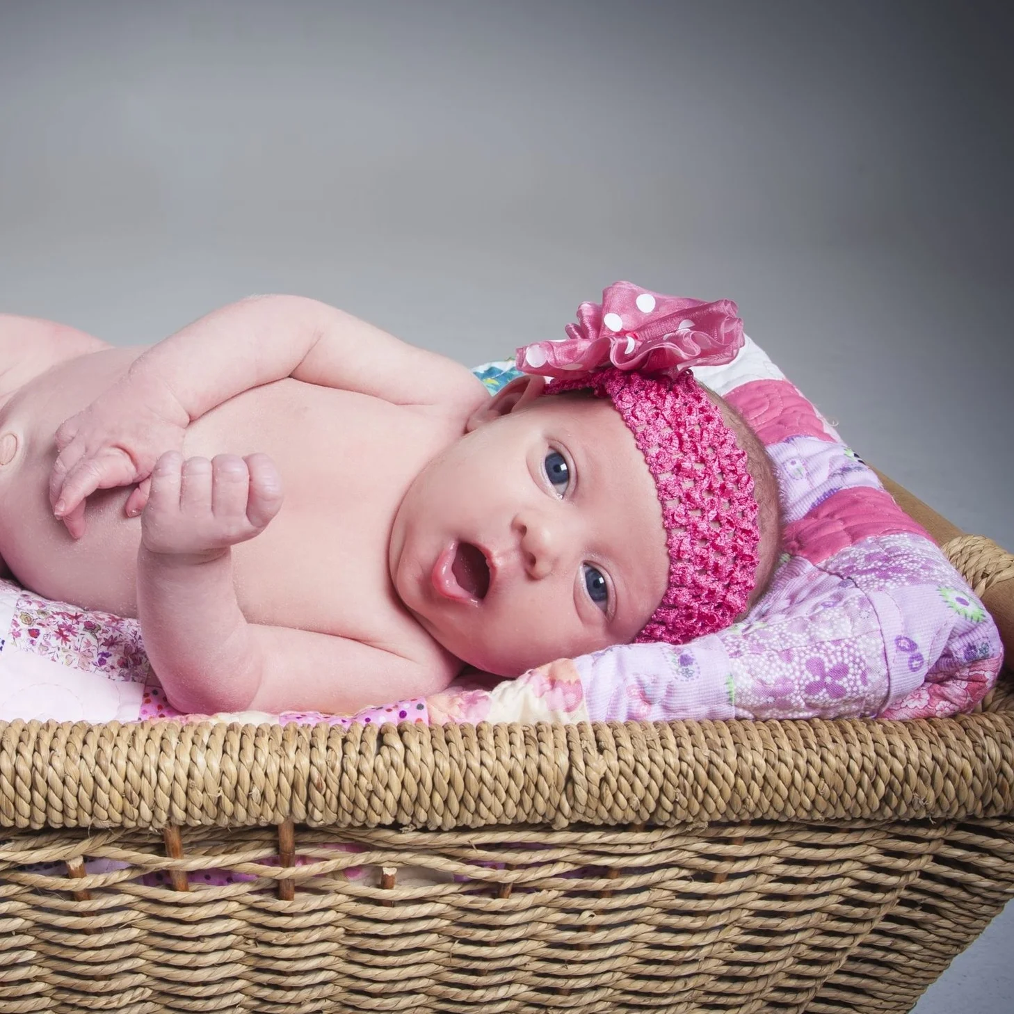 zigzag-photography-leicester-studio-photo-shoot-newborn-baby-girl-boy-clarendon-park-queens-road.jpg