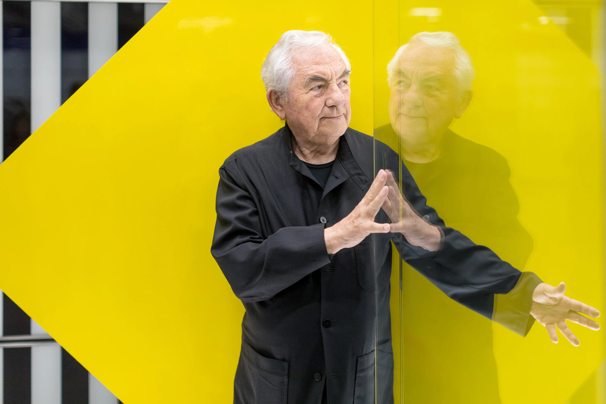 daniel buren, tottenham court road underground