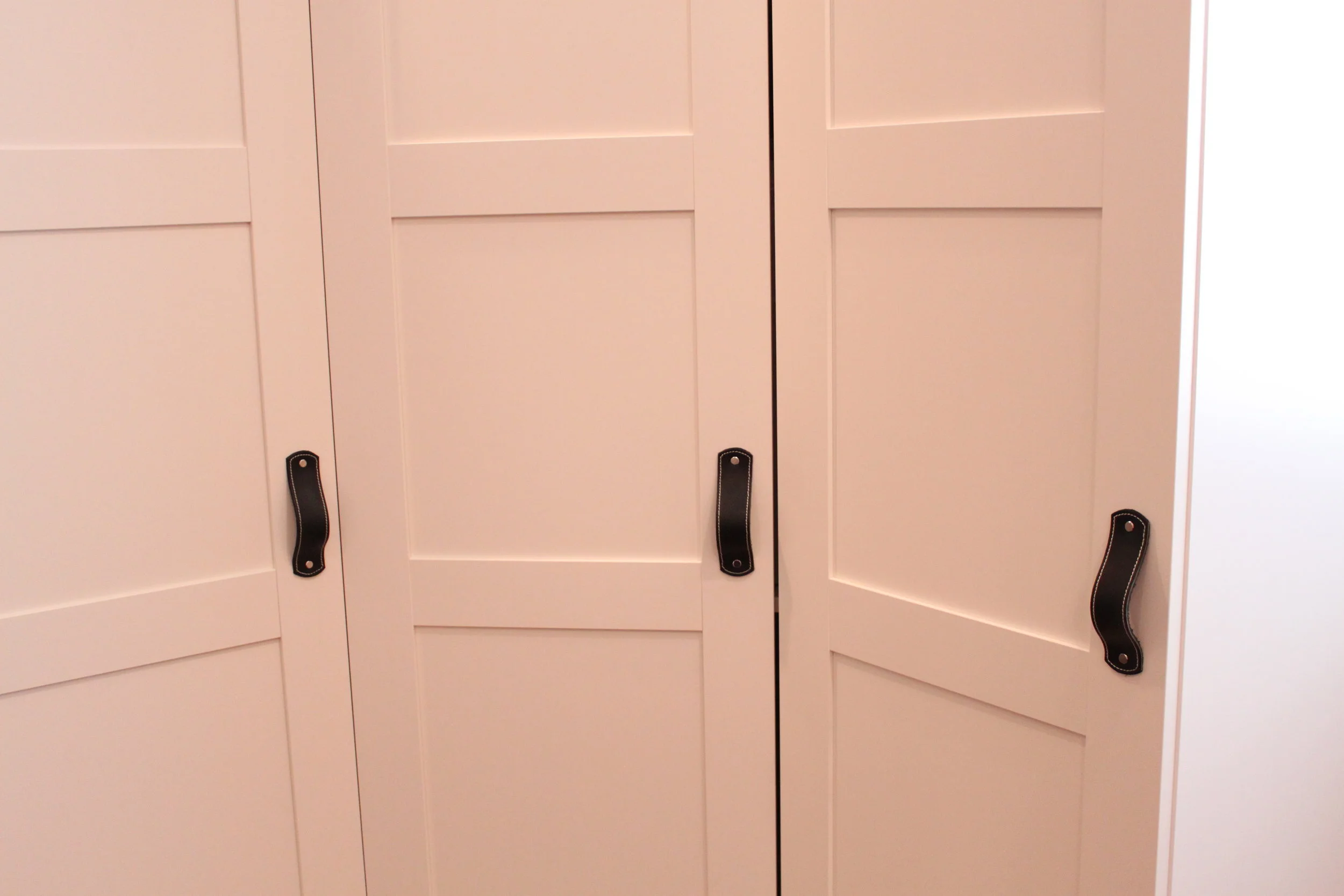 Leather, pull, hardware, bin, handle, cabinet, drawer, knob, handles, handmade, dresser, Ikea, hack, diy, kitchen, usa, black, dark, brown, light, distressed, color, finger