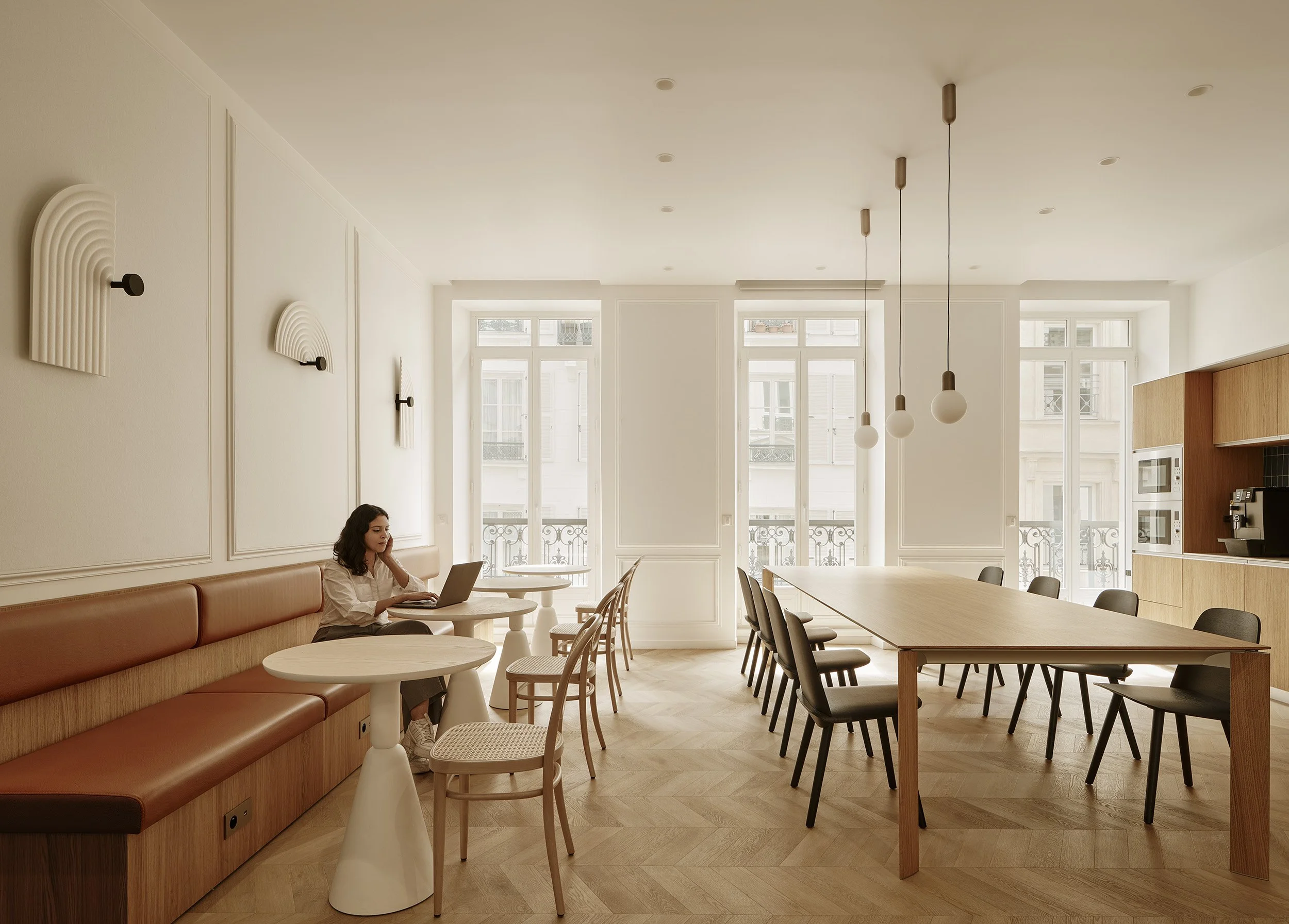 Office, Paris
