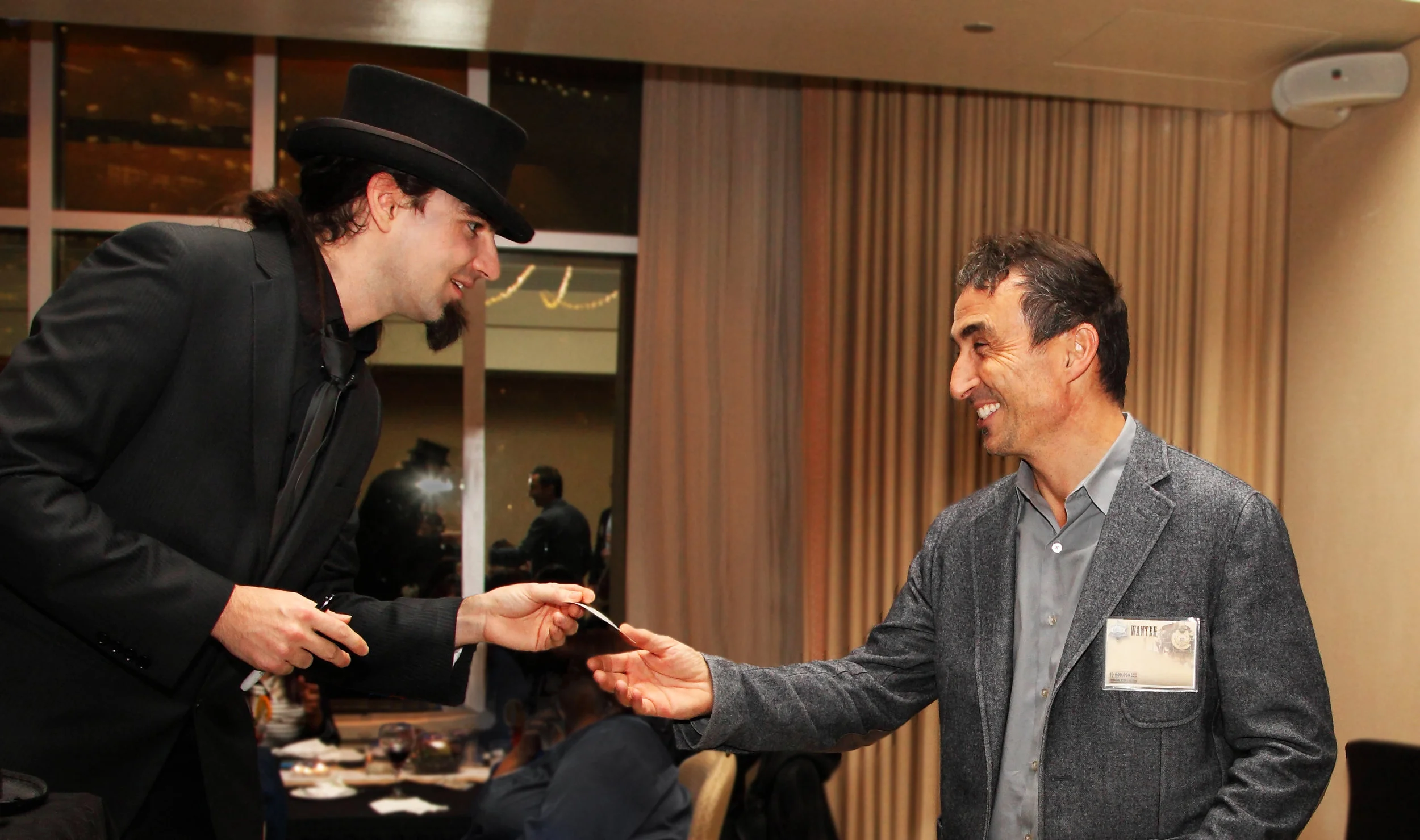 Spencer Scurr Personalizes Magic Effects for Your Special Guests