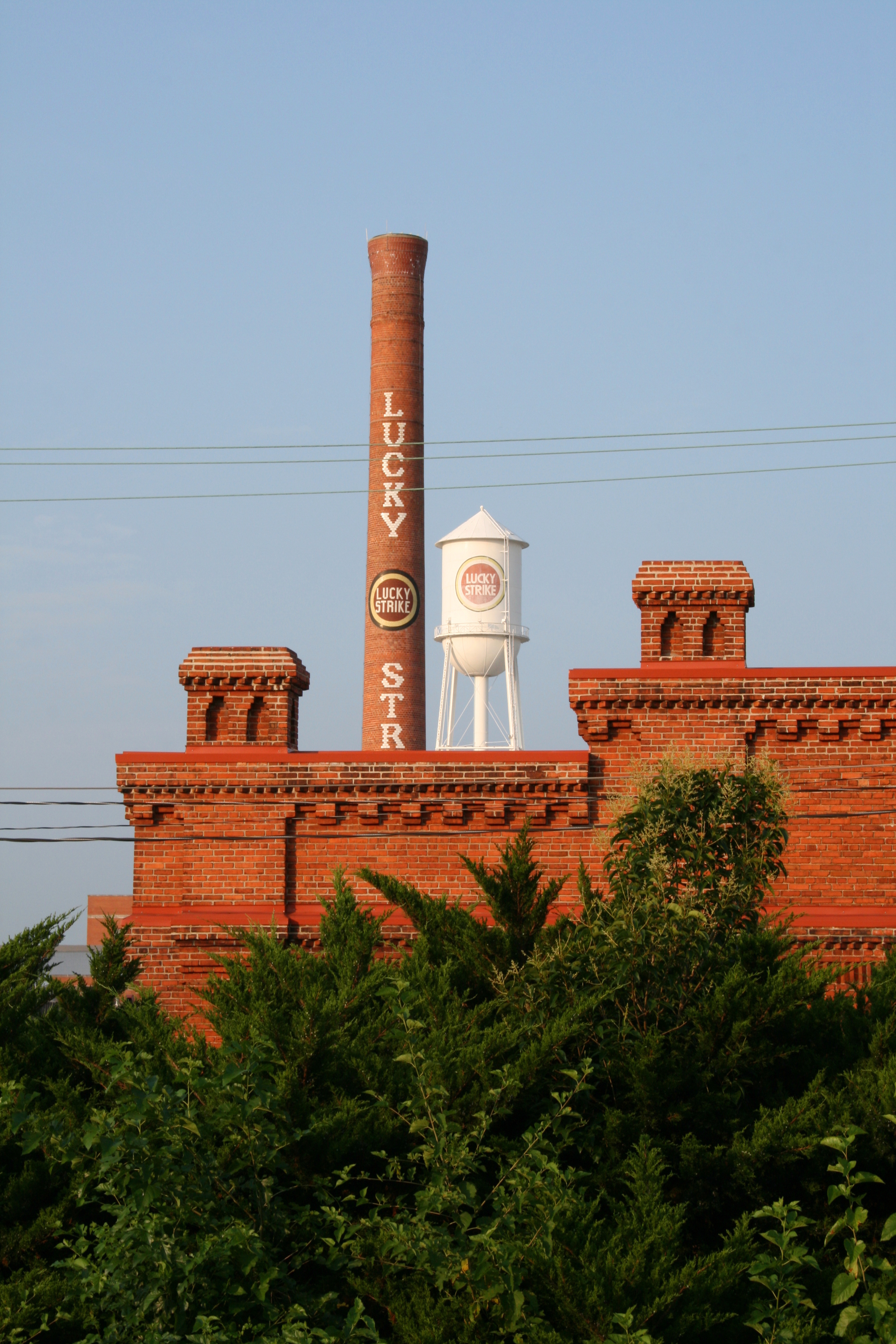 2008-07-23_Lucky_Strike_towers_in_Durham.jpg