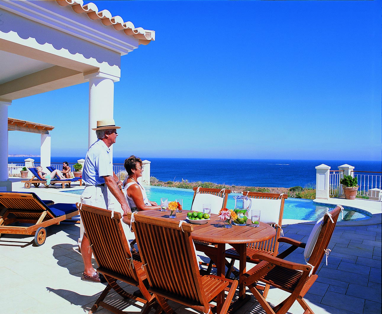 RdL251 V83 Party+Pool+Sea.jpg