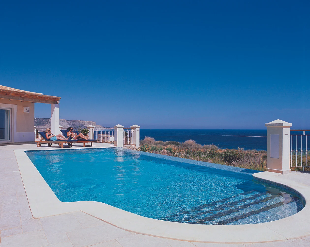 RdL287 V83 Pool+Sea.jpg