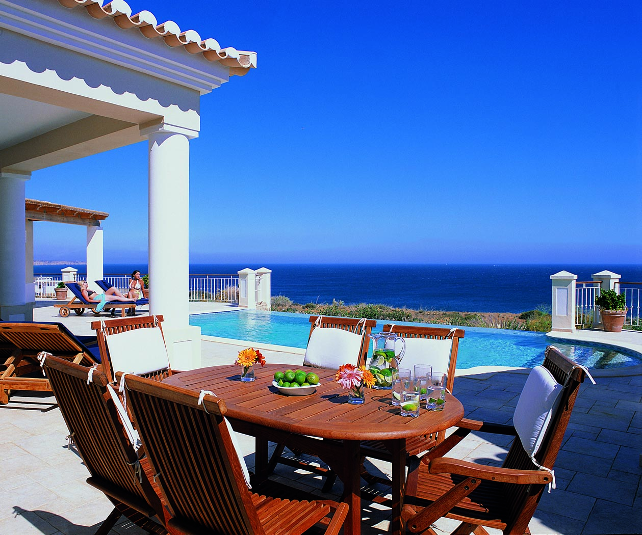 RdL252 V83 Party+Pool+Sea.jpg