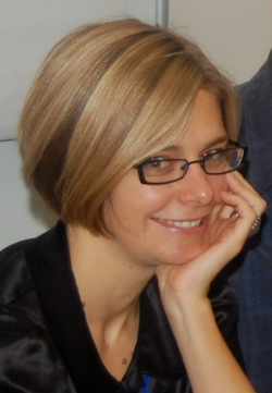Prof Sarah Childs Sarah is Professor of Politics and Gender at the University of Birbeck, London. Her research centres on the relationships between sex, gender and politics with a focus on women's descriptive, symbolic and substantive representation. She have published extensively on women's political representation in the UK since 1997, especially regarding the feminization of British political parties and the recruitment of women to the UK Parliament.
