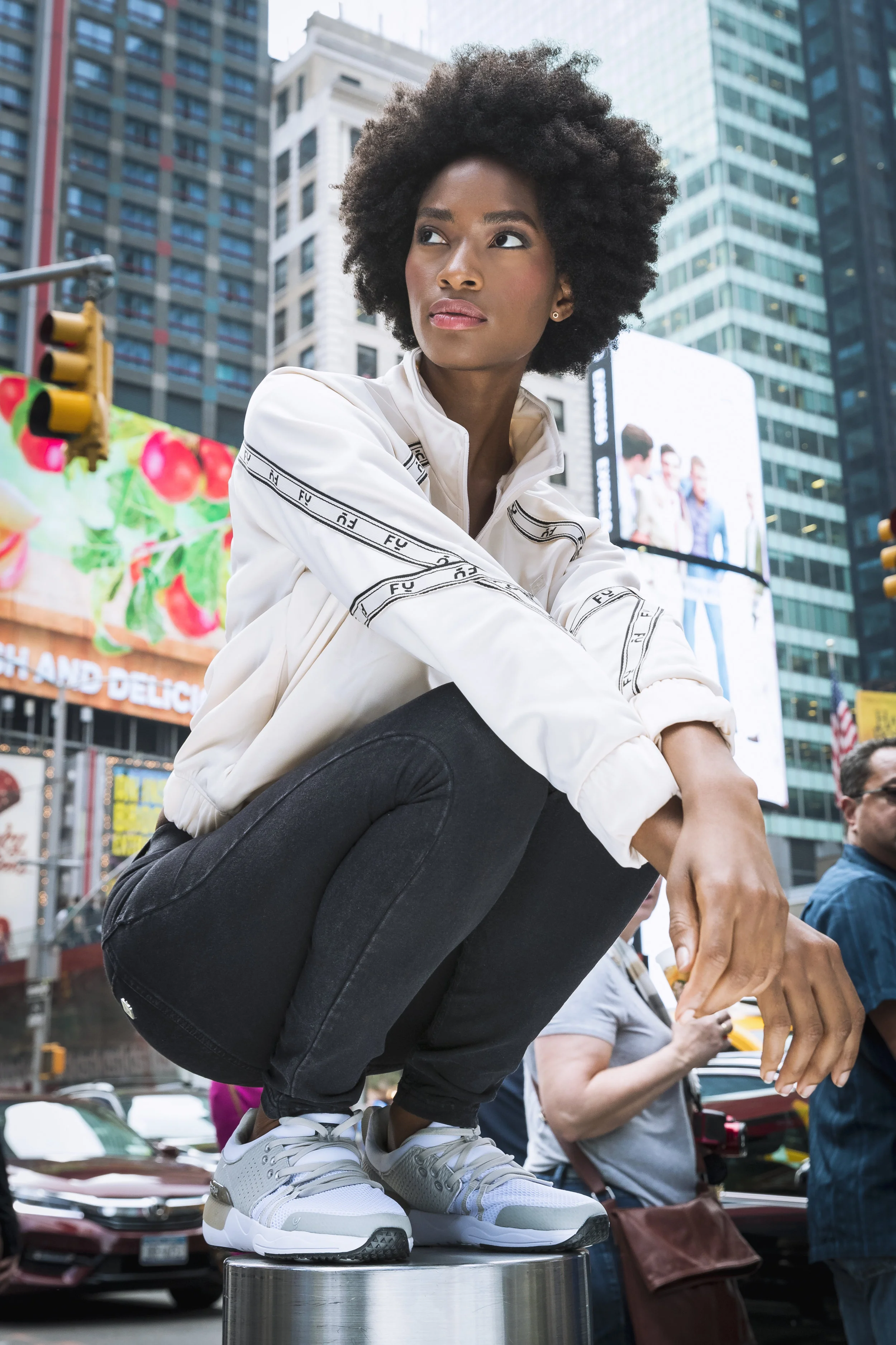 F8WHSS3_P700 WRUP1RC002_J7N__22.jpg